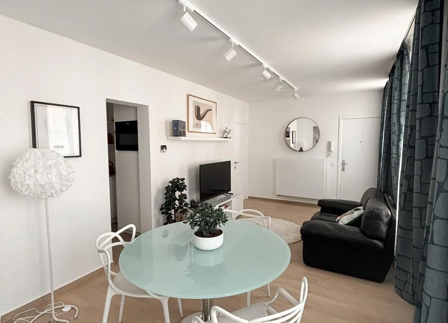 Fully Furnished And Modern Flat - Brussels Center Apartment 0*,