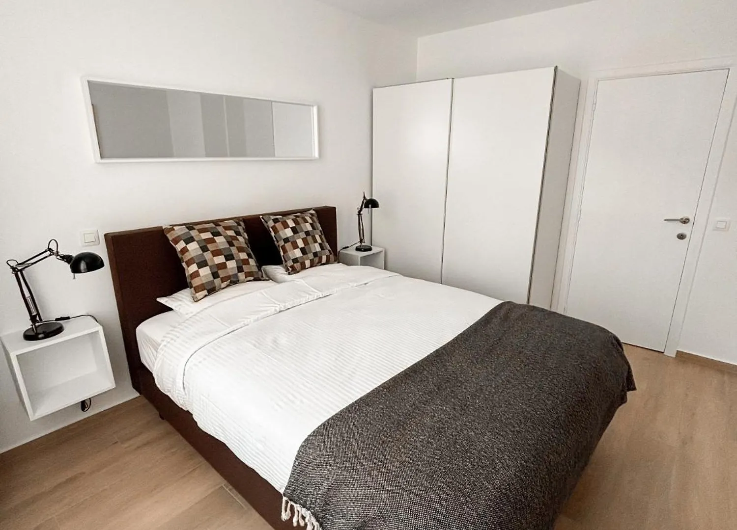 Fully Furnished And Modern Flat - Brussels Center Apartment